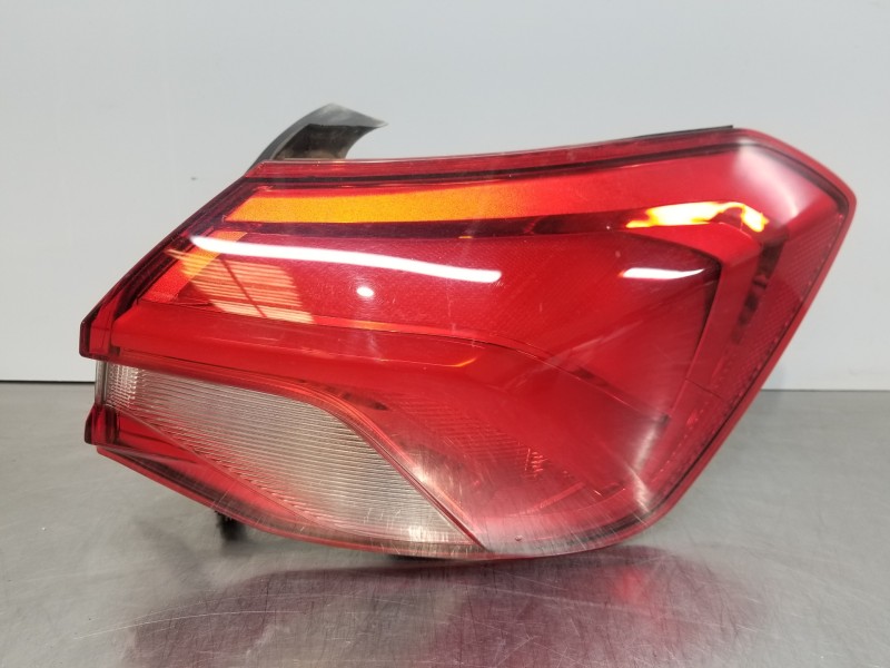 Recambio de piloto trasero derecho para ford focus active referencia OEM IAM 2525714 JX7B13404DH JX7B13404DE