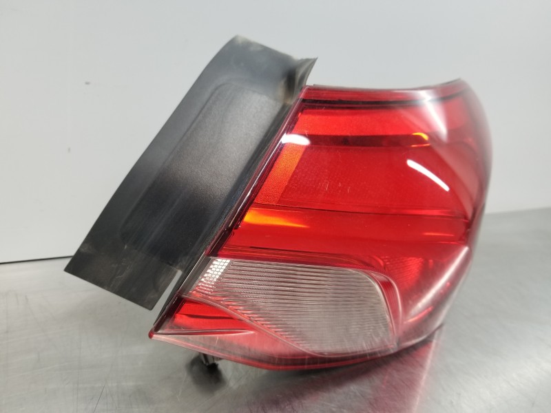 Recambio de piloto trasero derecho para ford focus active referencia OEM IAM 2525714 JX7B13404DH JX7B13404DE