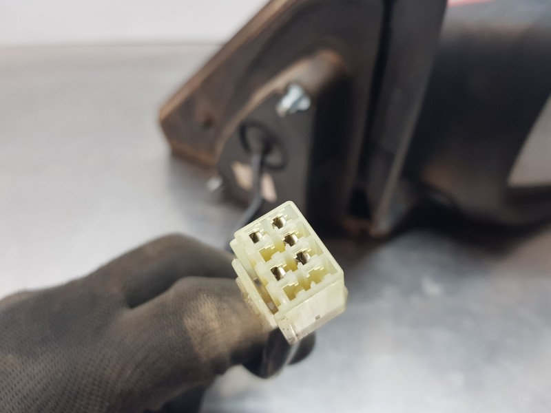 Recambio de retrovisor derecho para suzuki swift berlina (mz) gls referencia OEM IAM 8470162J20  