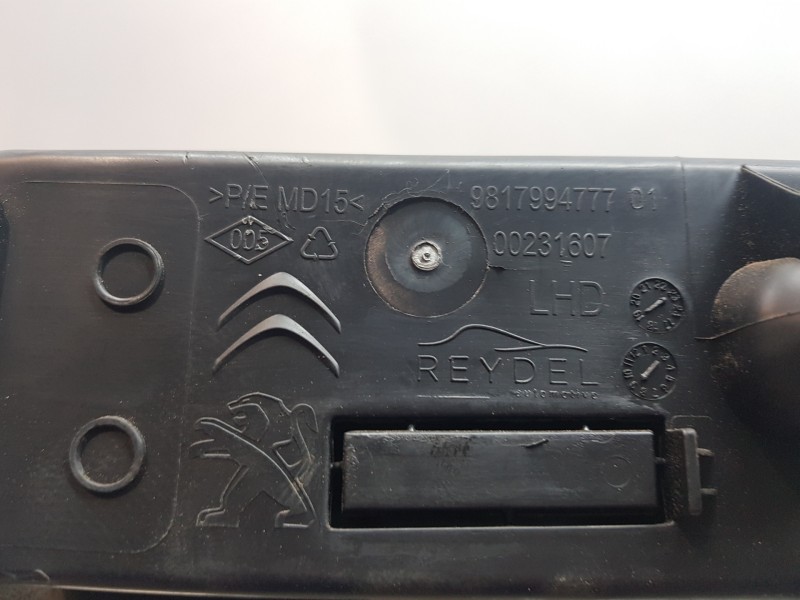 Recambio de guantera para peugeot partner standard 600kg referencia OEM IAM 98253897ZD 9817994777 