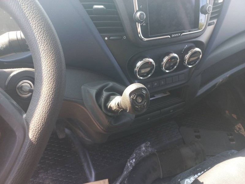 iveco daily 35s16 del año 2021