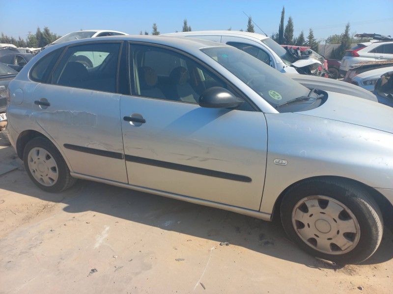 seat ibiza (6l1) del año 2002