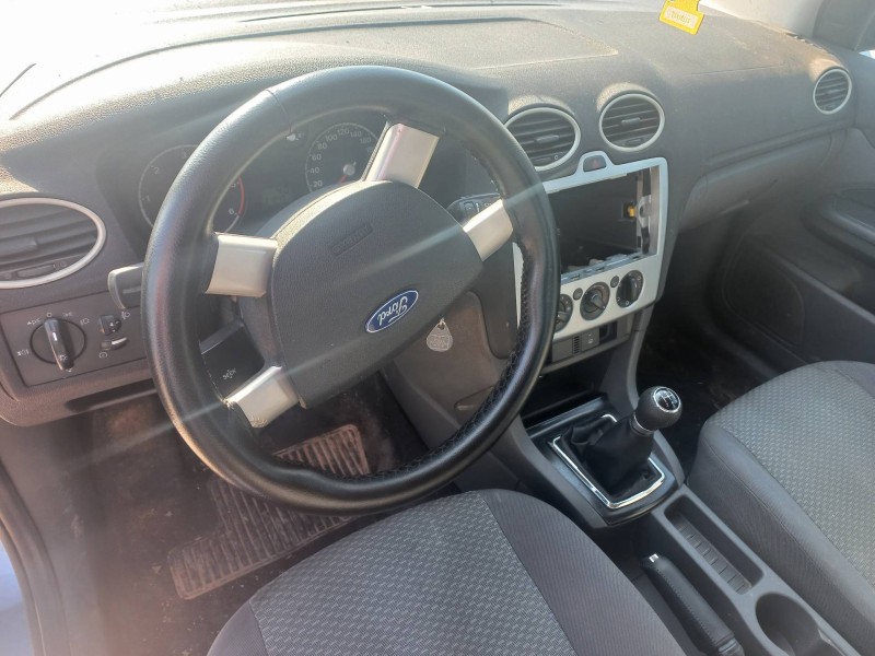 ford focus berlina (cap) del año 2005