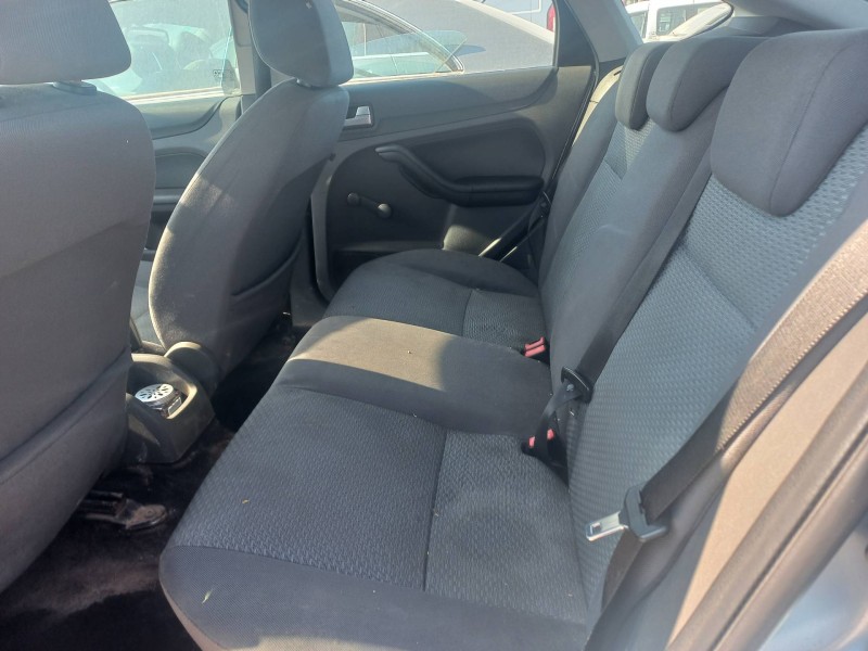 ford focus berlina (cap) del año 2005