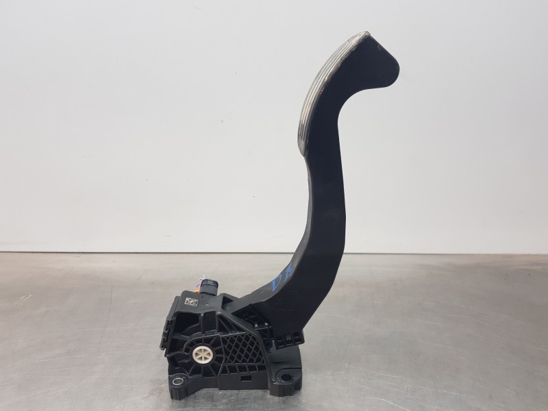 Recambio de pedal acelerador para peugeot partner standard 600kg referencia OEM IAM 9854066180  