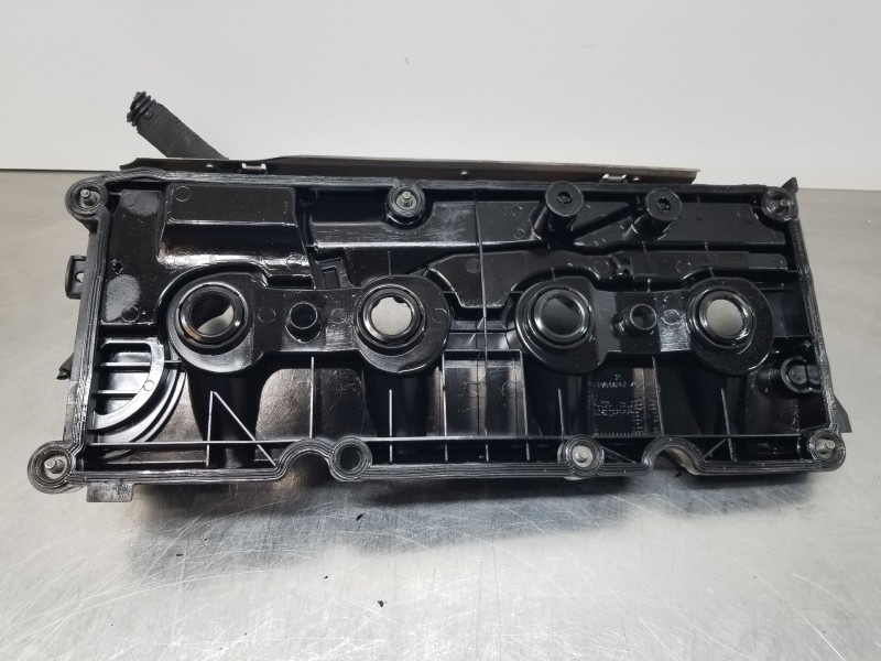 Recambio de tapa balancines para audi a4 (b9) quattro referencia OEM IAM 03L103469AD 03L103469S 