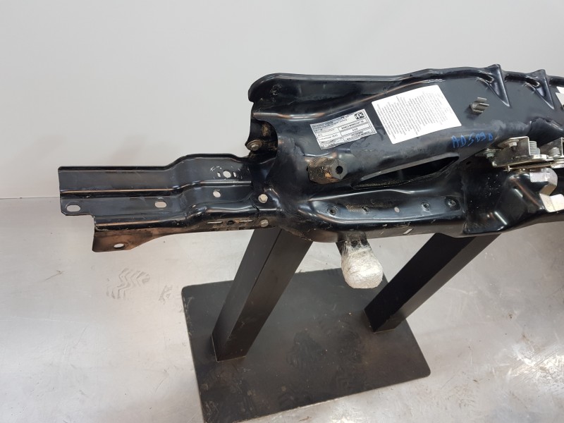 Recambio de travesaño superior para citroen jumper kasten l2h2 referencia OEM IAM 1675069780  