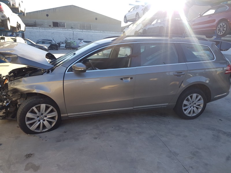 volkswagen passat variant (365) del año 2010