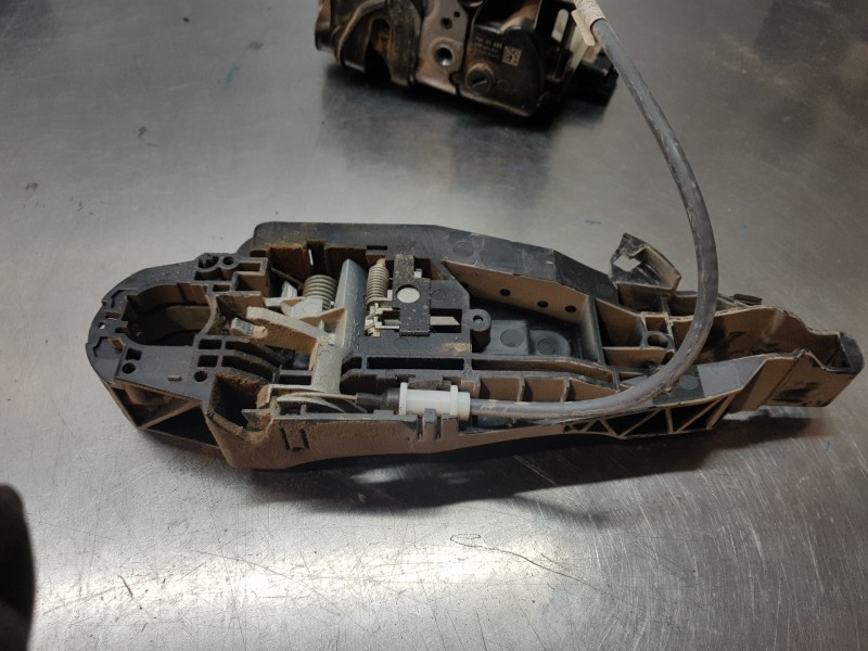 Recambio de cerradura puerta delantera derecha para peugeot rifter active pack referencia OEM IAM 9816343380 16943581 