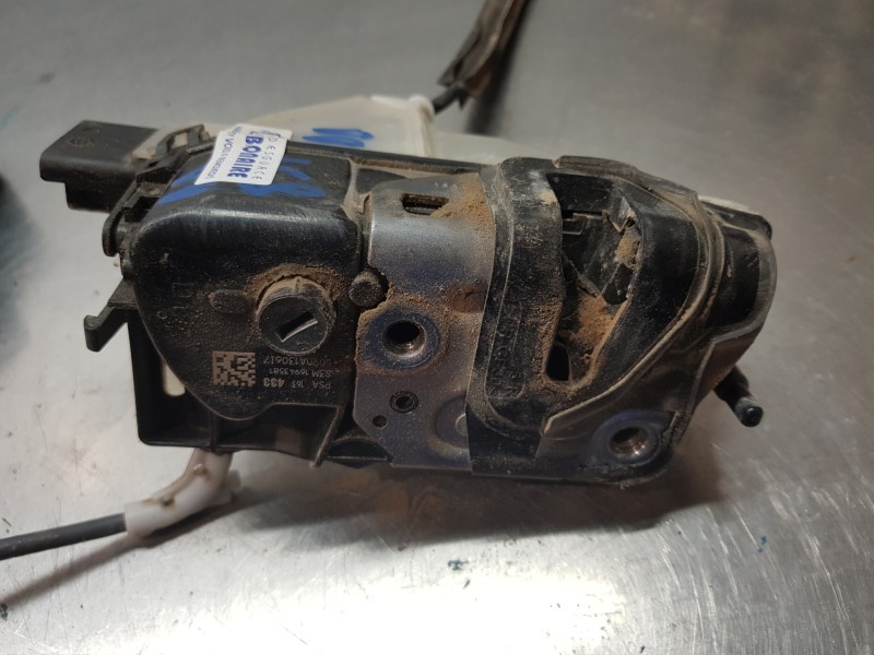 Recambio de cerradura puerta delantera derecha para peugeot rifter active pack referencia OEM IAM 9816343380 16943581 