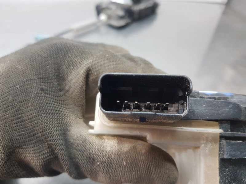 Recambio de cerradura puerta delantera derecha para peugeot rifter active pack referencia OEM IAM 9816343380 16943581 