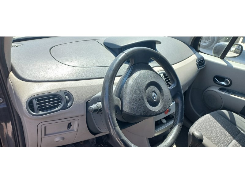 renault modus del año 2004