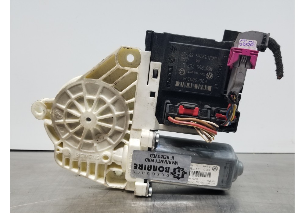 Recambio de motor elevalunas delantero derecho para volkswagen passat variant (3c5) elegance referencia OEM IAM 1K0959702L041 1K