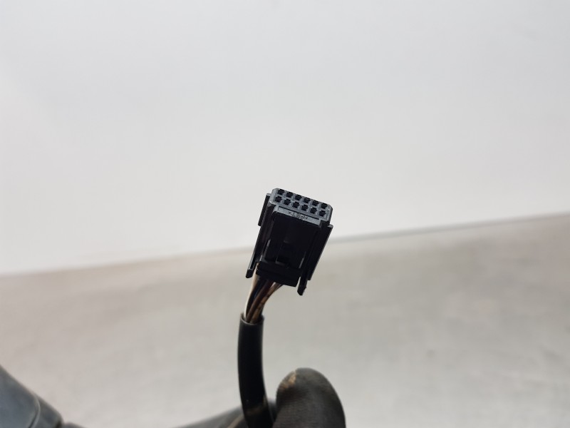 Recambio de retrovisor derecho para renault clio iv life referencia OEM IAM 963016226R  