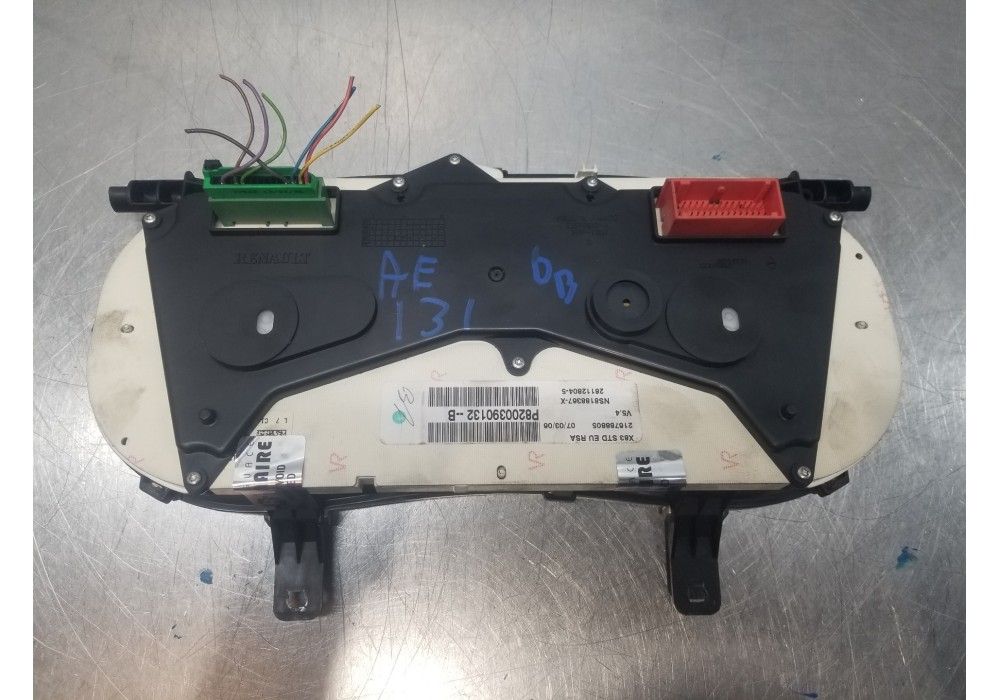 Recambio de cuadro instrumentos para renault trafic caja cerrada (ab 4.01) furgón ii referencia OEM IAM 8200390132 P8200390132B 