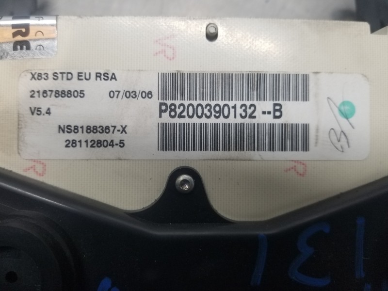 Recambio de cuadro instrumentos para renault trafic caja cerrada (ab 4.01) furgón ii referencia OEM IAM 8200390132 P8200390132B 