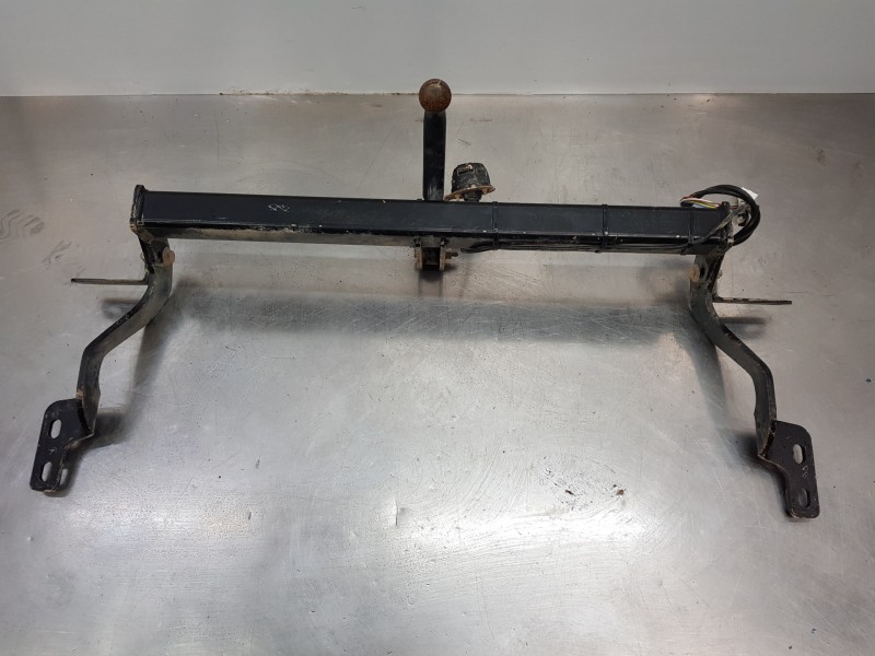 Recambio de enganche remolque para peugeot rifter active pack referencia OEM IAM 1623241080 9819988680 