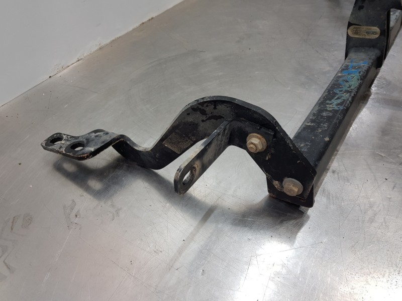 Recambio de enganche remolque para peugeot rifter active pack referencia OEM IAM 1623241080 9819988680 