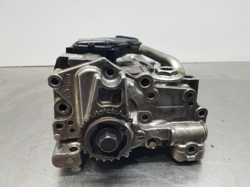 Recambio de bomba aceite para mazda 3 lim. () style referencia OEM IAM SH0114100A  