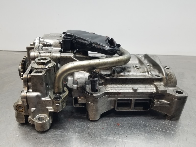 Recambio de bomba aceite para mazda 3 lim. () style referencia OEM IAM SH0114100A  