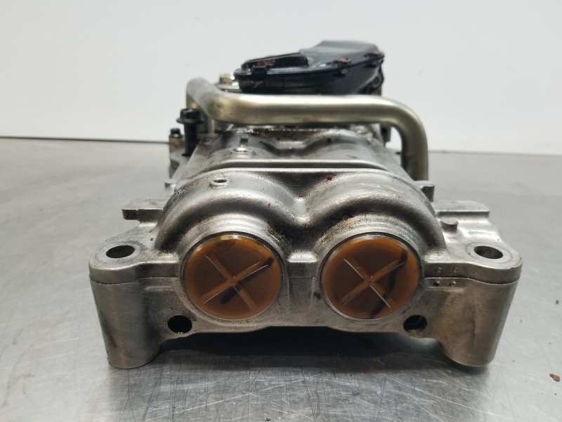 Recambio de bomba aceite para mazda 3 lim. () style referencia OEM IAM SH0114100A  