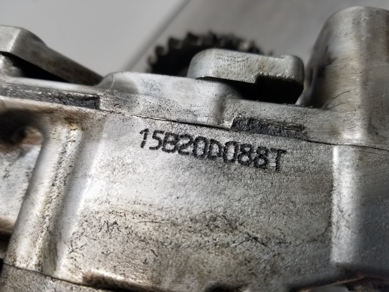 Recambio de bomba aceite para mazda 3 lim. () style referencia OEM IAM SH0114100A  