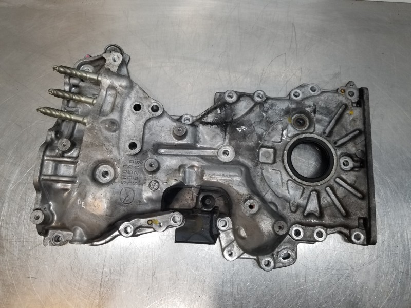 Recambio de tapa distribucion para mazda 3 lim. () style referencia OEM IAM ZJ3810500  