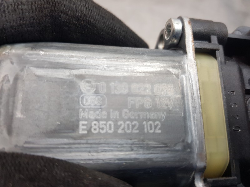 Recambio de elevalunas delantero derecho para seat ateca style go referencia OEM IAM 575837462A  