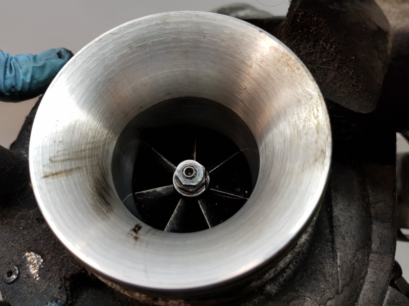 Recambio de turbocompresor para bmw serie 1 coupe (e82) 123d referencia OEM IAM 11657800607 11657804637 