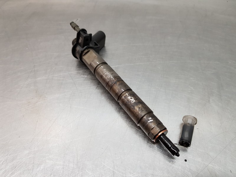 Recambio de inyector para bmw serie 1 coupe (e82) 123d referencia OEM IAM 7800599 0445117001 