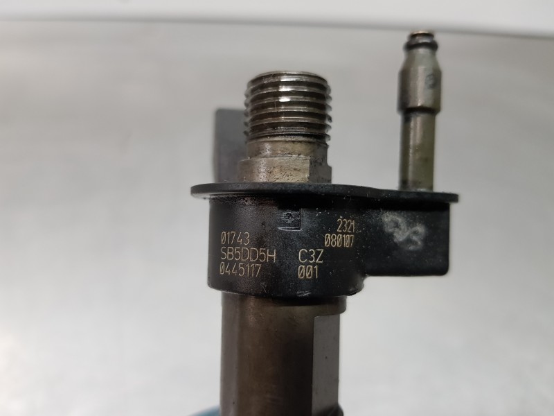Recambio de inyector para bmw serie 1 coupe (e82) 123d referencia OEM IAM 7800599 0445117001 