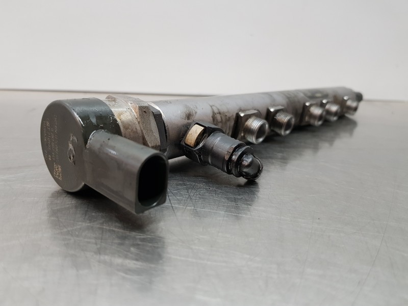 Recambio de rampa inyectora para bmw serie 1 coupe (e82) 123d referencia OEM IAM 13537800601 0281002949 7800601