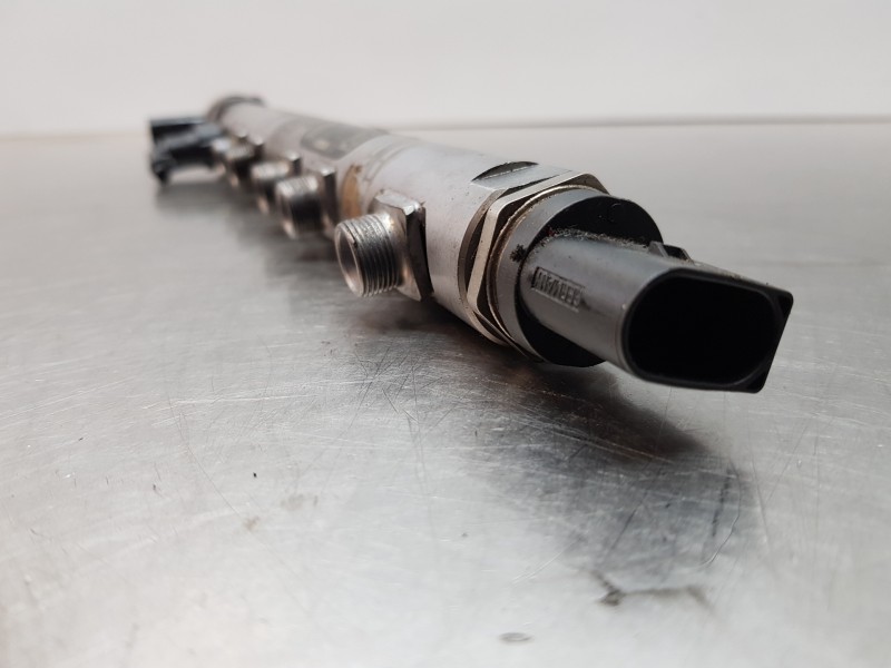 Recambio de rampa inyectora para bmw serie 1 coupe (e82) 123d referencia OEM IAM 13537800601 0281002949 7800601