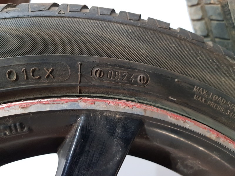 Recambio de juego llantas para toyota yaris hybrid referencia OEM IAM 426110DC80  