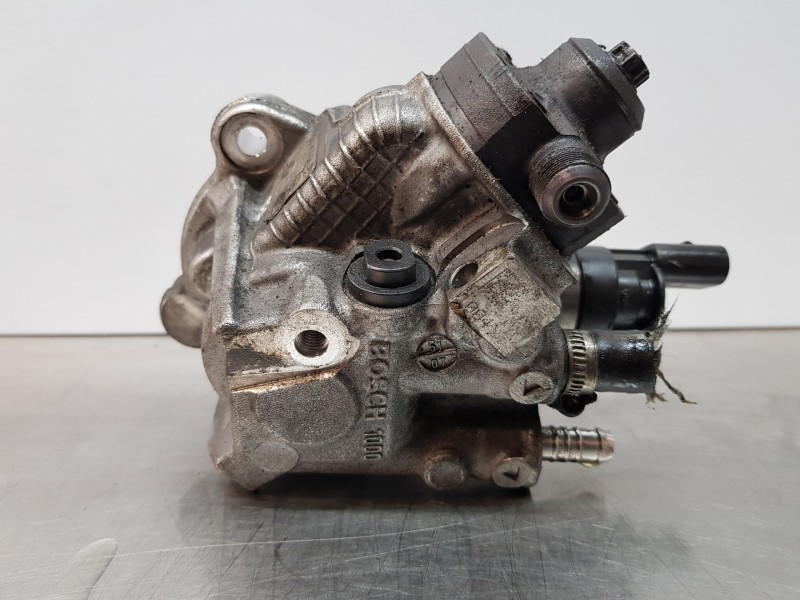 Recambio de bomba inyeccion para bmw serie 1 coupe (e82) 123d referencia OEM IAM 13518577644 0445010509 7801000