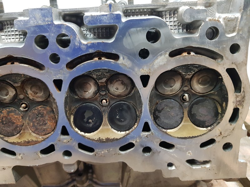 Recambio de culata para toyota auris hybrid referencia OEM IAM 1110109435 1350237040 1350137030