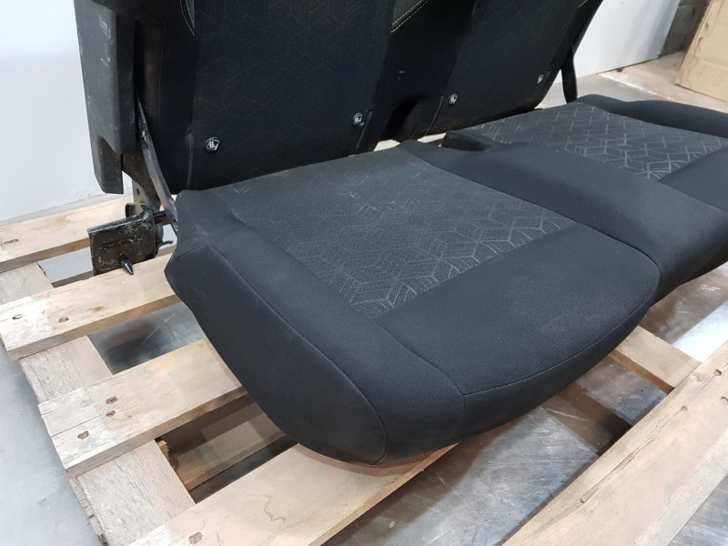 Recambio de asientos trasero izquierdo para peugeot rifter active pack referencia OEM IAM 9821885880  