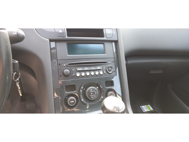 peugeot 5008 del año 2015