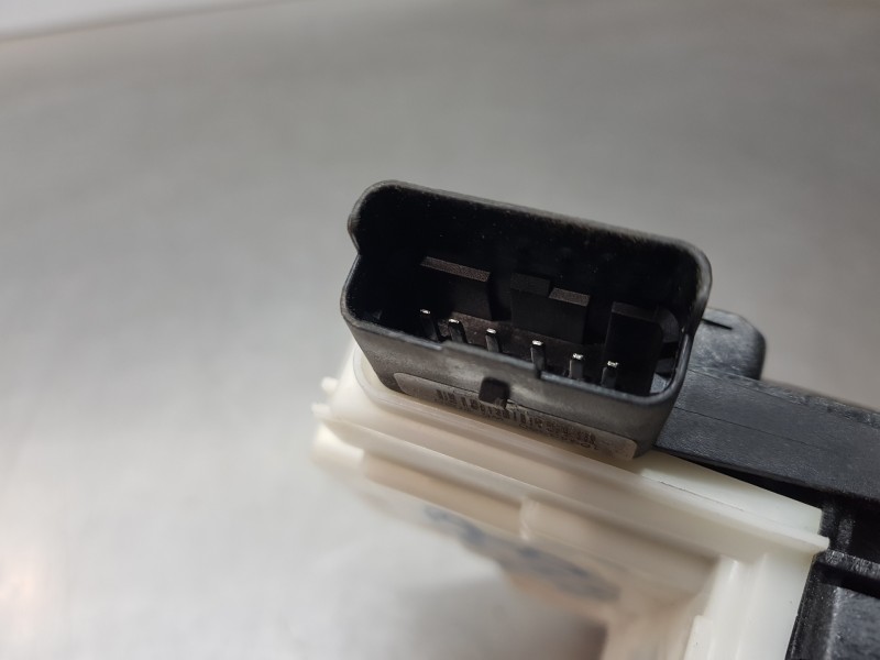 Recambio de cerradura puerta lateral derecha para peugeot rifter active pack referencia OEM IAM 9824358580 16943549 1609239680