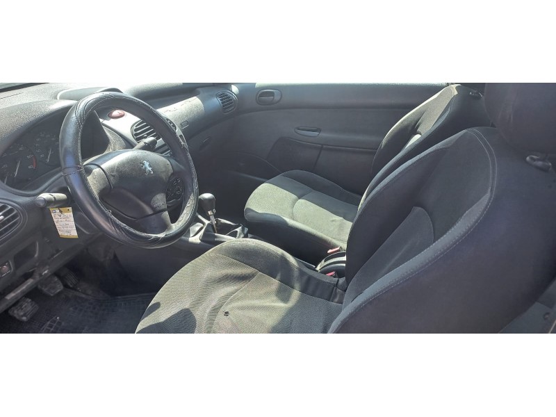 peugeot 206 berlina del año 2006