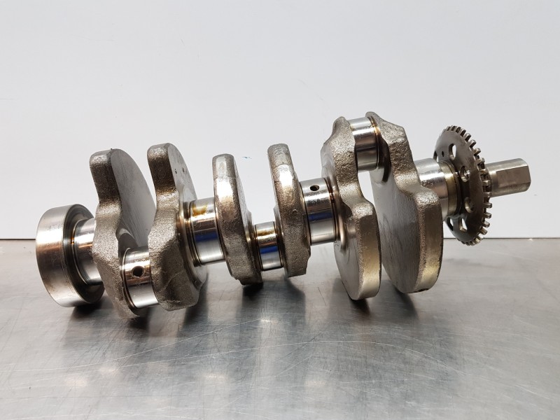 Recambio de cigueñal para hyundai kona suv referencia OEM IAM 2311004800  