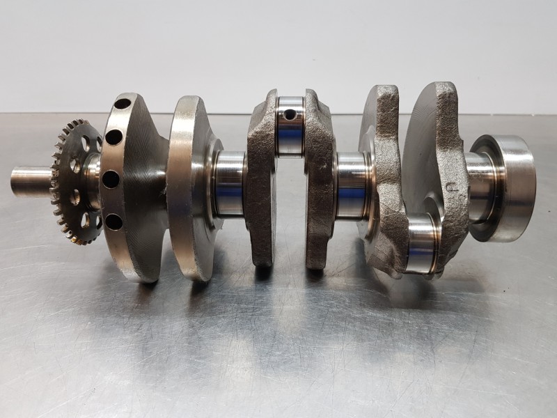 Recambio de cigueñal para hyundai kona suv referencia OEM IAM 2311004800  