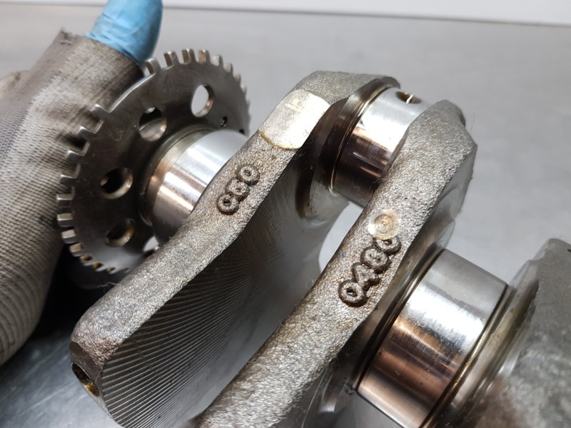 Recambio de cigueñal para hyundai kona suv referencia OEM IAM 2311004800  