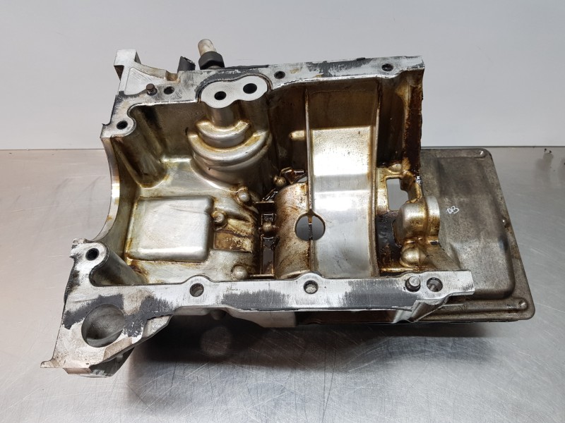 Recambio de sobrecarter para hyundai kona suv referencia OEM IAM 3E02304U00  