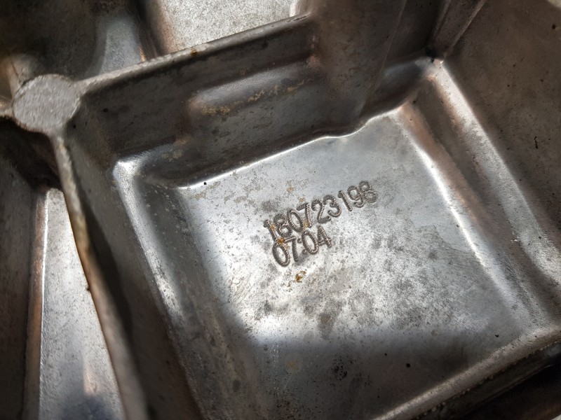 Recambio de sobrecarter para hyundai kona suv referencia OEM IAM 3E02304U00  