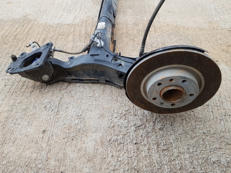 Recambio de puente trasero para peugeot partner standard 600kg referencia OEM IAM 9822649880  