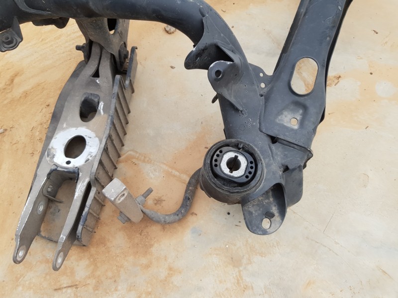 Recambio de puente trasero para audi a4 (b9) quattro referencia OEM IAM 8W0505235AK 8W0505235AD 