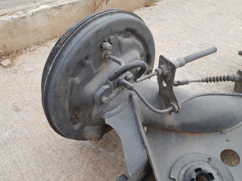 Recambio de puente trasero para ford fiesta (cb1) active referencia OEM IAM 1805867 8V515K952CL 