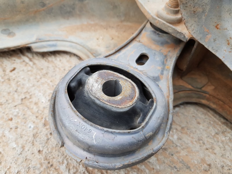 Recambio de puente delantero para opel vivaro b kasten/combi furgón referencia OEM IAM 93459571  