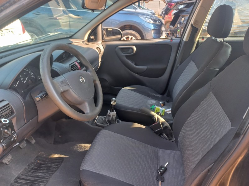opel corsa c del año 2005